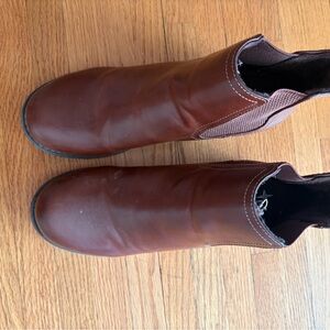 Eastland Winter Brown Chelsea Boots - Size 10